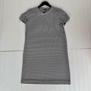 Vince Camuto Black and White Sheath Dress with Raglan Sleeves